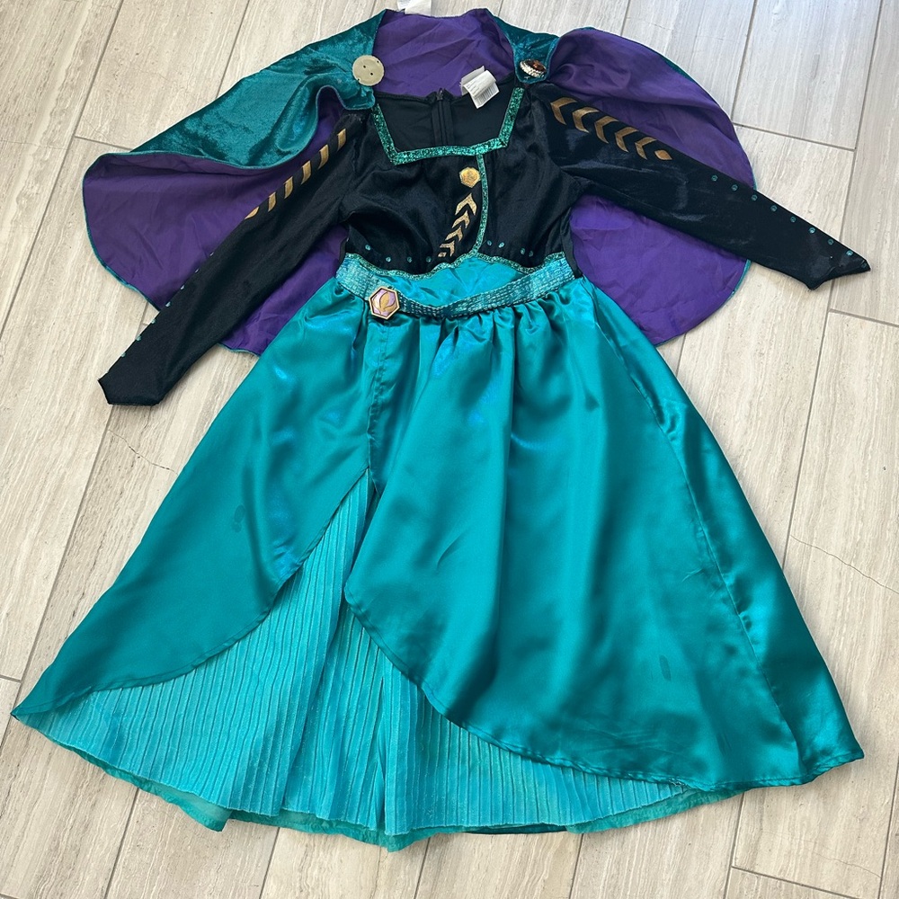 Officially licensed Frozen 2 Queen Anna dress, size 4-6y